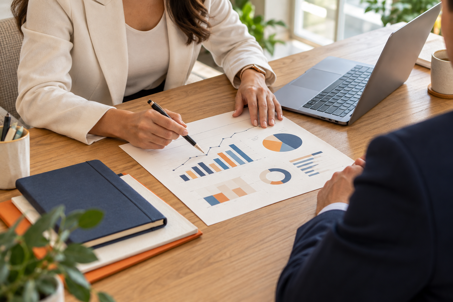 Escena ilustrativa de asesoría financiera